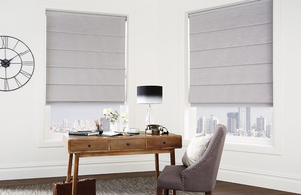 Blockout roman blinds